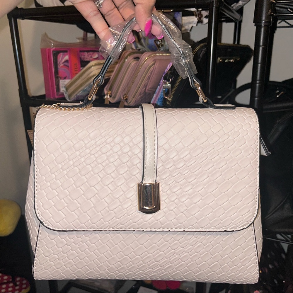 NWT Fashion Handbag With Crossbody Strap